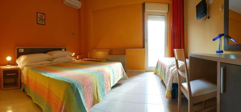 Hotel Michelangelo แตราโม ภายนอก รูปภาพ