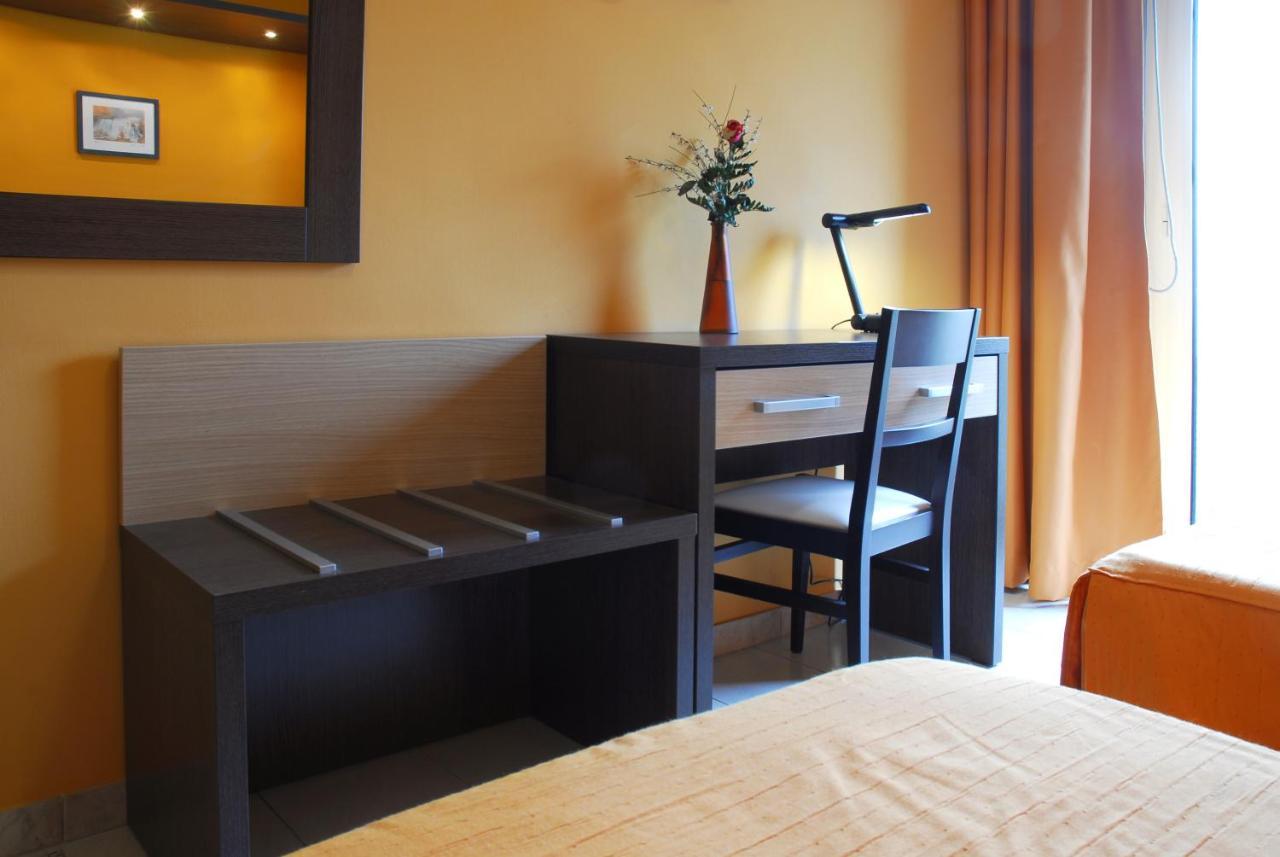 Hotel Michelangelo แตราโม ภายนอก รูปภาพ